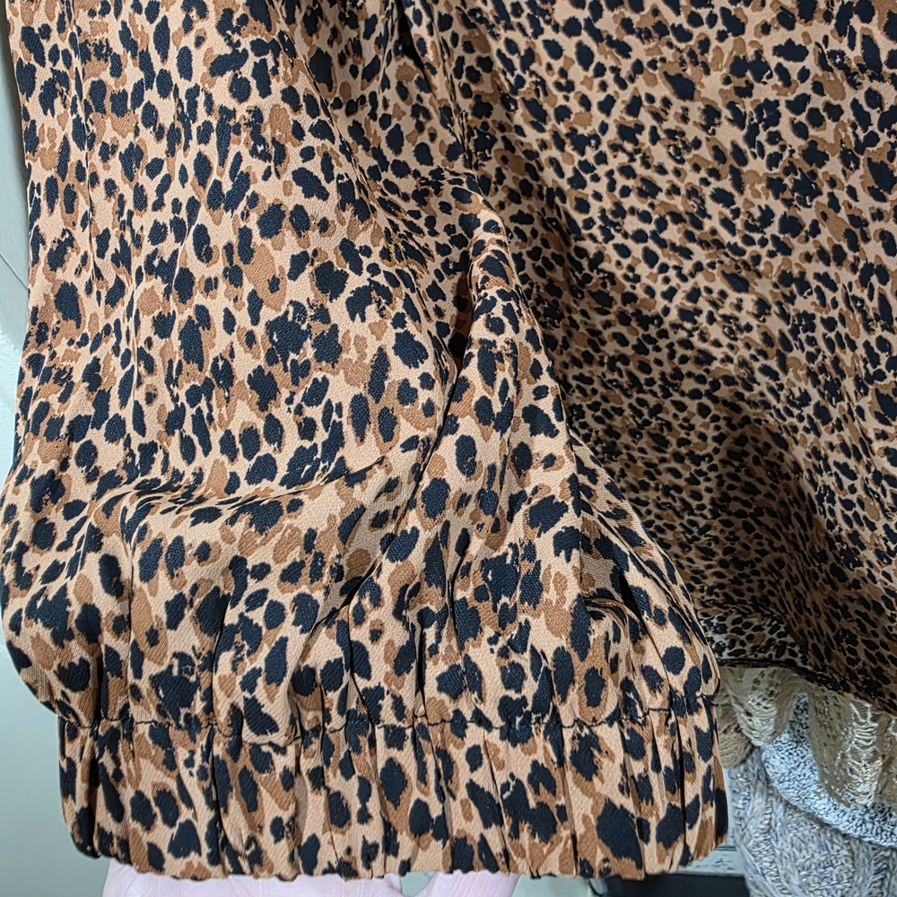 Pomander Place Leopard Print Blouse - Picture 3 of 3